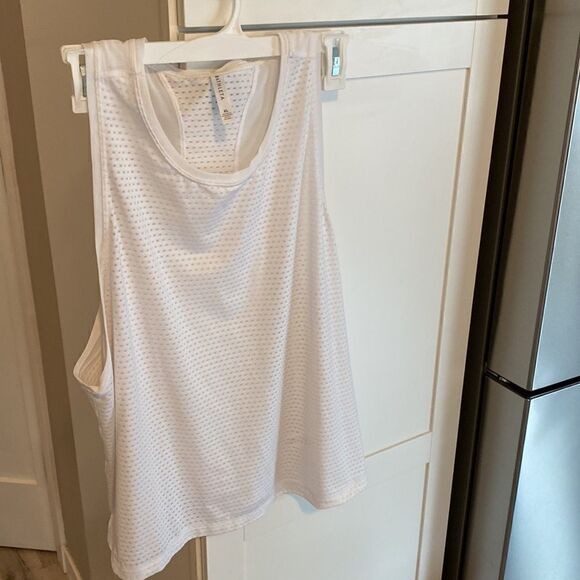 Athleta Sheer/Mesh like Tank  - Picture 6 of 6